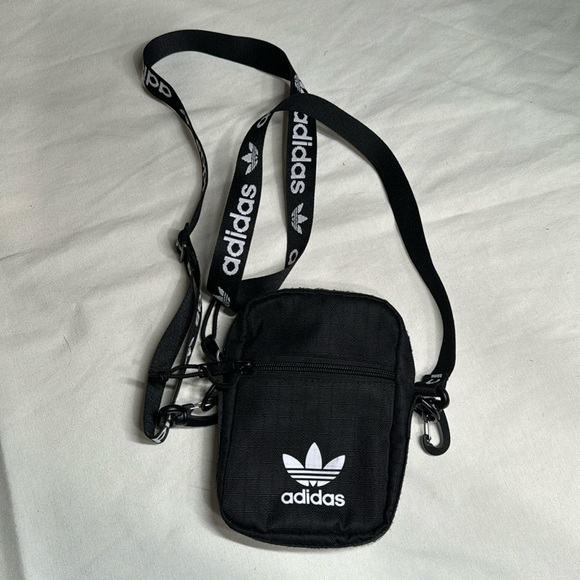 adidas Handbags - Adidas crossbody bag - preowned black